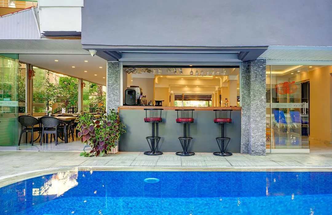 Miss Cleopatra Hotel-1